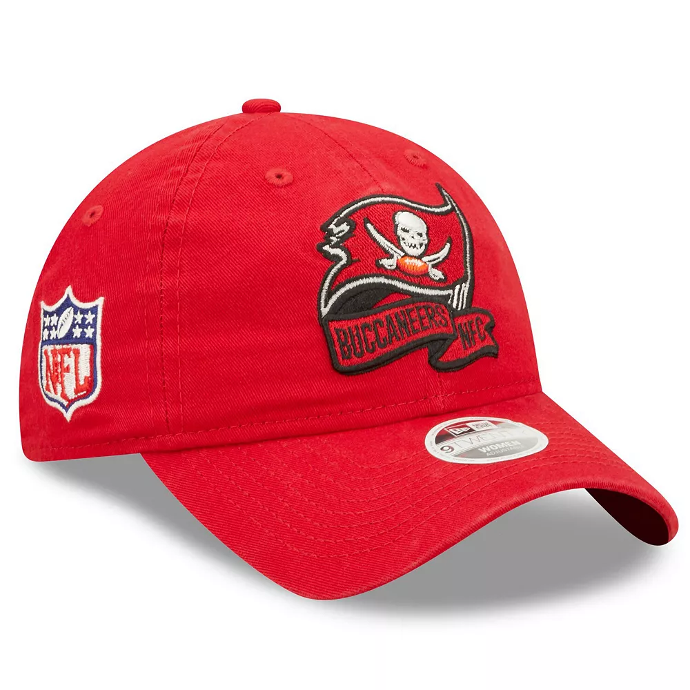 Women's New Era Red Tampa Bay Buccaneers 2022 Sideline Adjustable 9TWENTY Hat 2 Women's New Era Red Tampa Bay Buccaneers 2022 Sideline Adjustable 9TWENTY Hat - Image 2