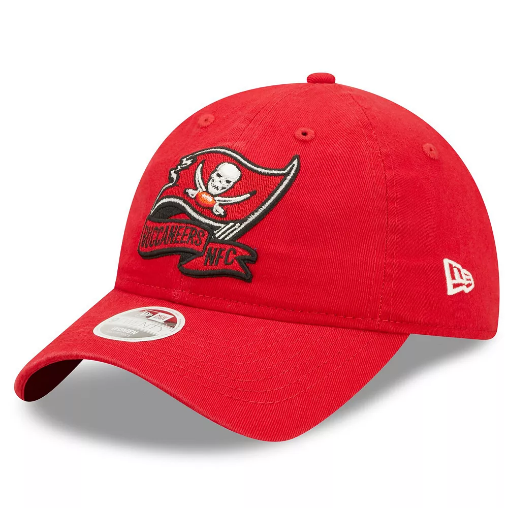 Women's New Era Red Tampa Bay Buccaneers 2022 Sideline Adjustable 9TWENTY Hat 4 Women's New Era Red Tampa Bay Buccaneers 2022 Sideline Adjustable 9TWENTY Hat - Image 4